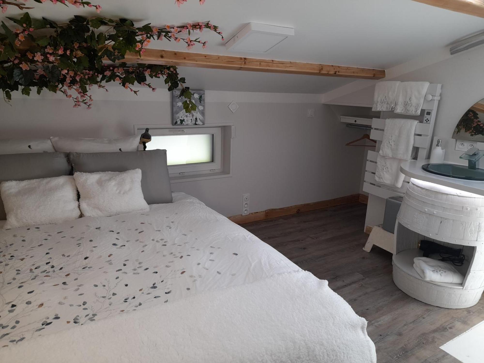 La maison du Bonheur Saint-Bernard  Extérieur photo
